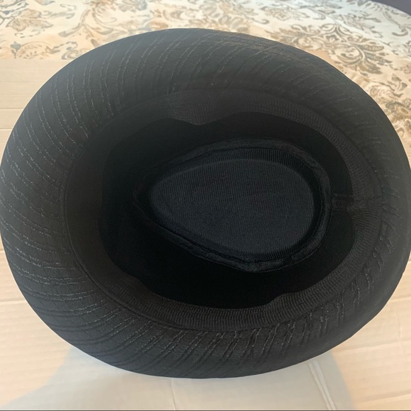 Black fedora hat with shiny stripes - Picture 5 of 7